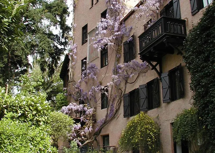 Schloss-Castel Pienzenau - Guestrooms & Apartments - B&B-Hotel & Restaurant