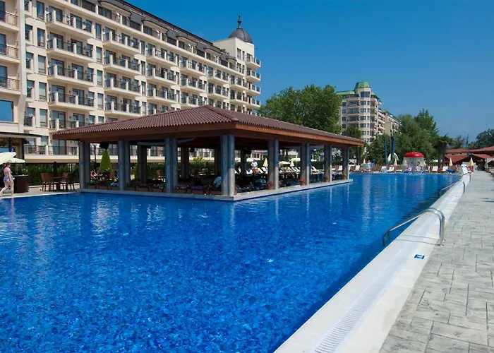 Admiral Hotel