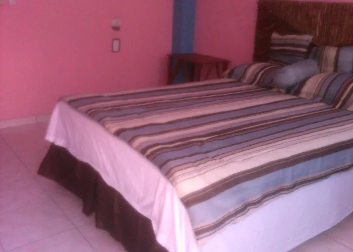 La Delphina Bed And Breakfast Bar And Grill