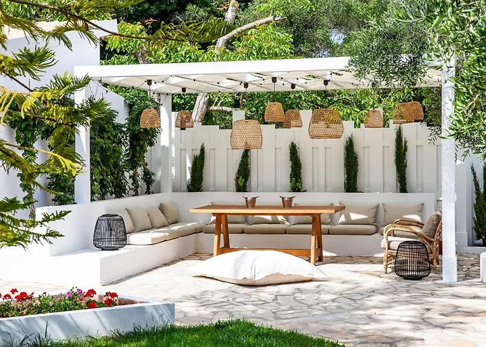 Sun 'N Chill, Boutique Apartments & Beach Villa