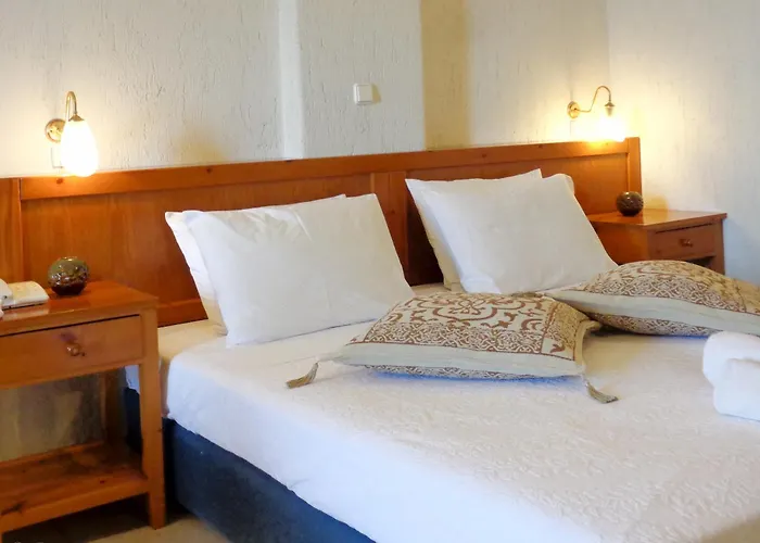 Grekis Beach Hotel And Apartments