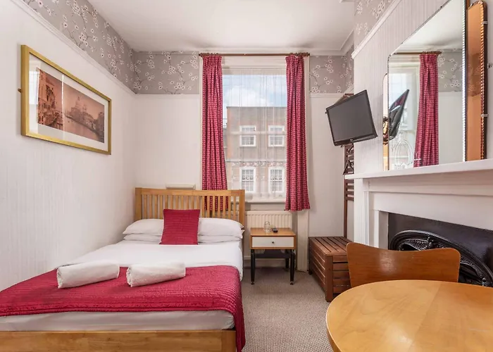 St Athans Hotel