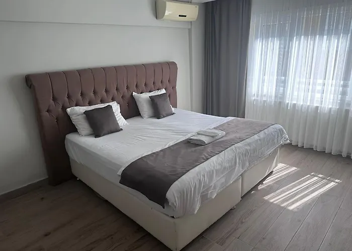 Black Bird Suite Hotel