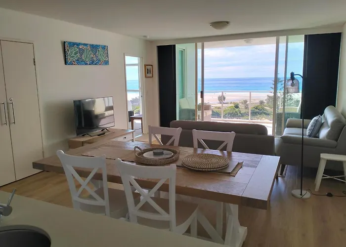 Kirra Surf Apartments