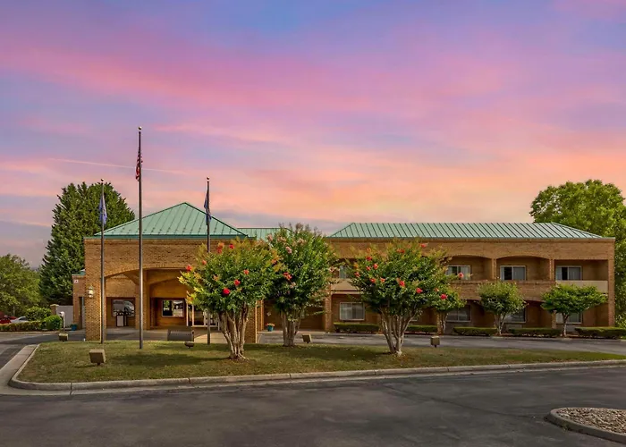 Comfort Suites Inn At Ridgewood Farm