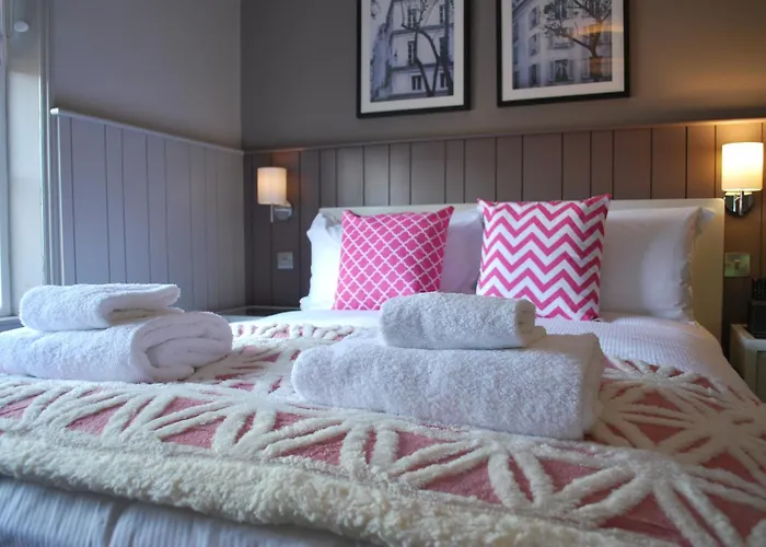 Lawrance Luxury -
