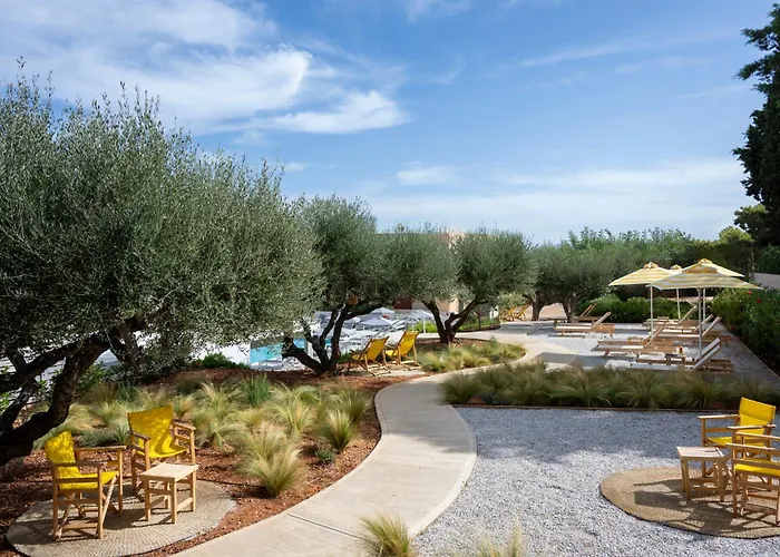 Sundance Apartments & Suites
