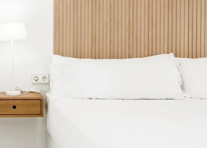 Catalina Suites Apartments Downtown Valencia