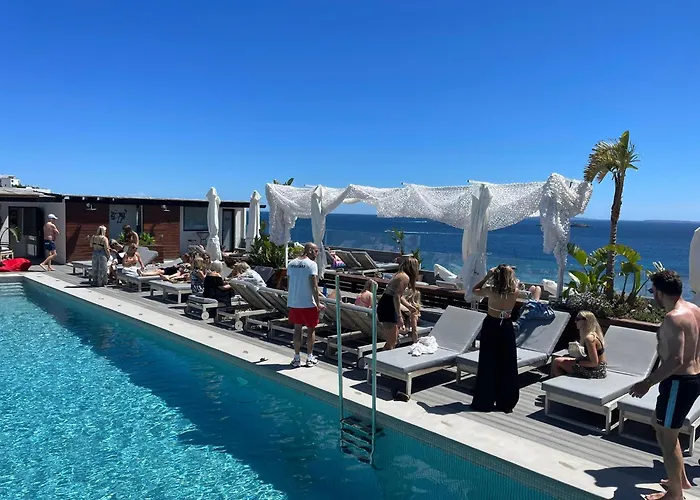 Hotel Cenit & Apts Sol Y Viento Ibiza città
