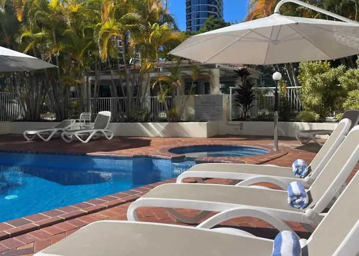 Crest Apartments - Main Beach - Surfers Paradise