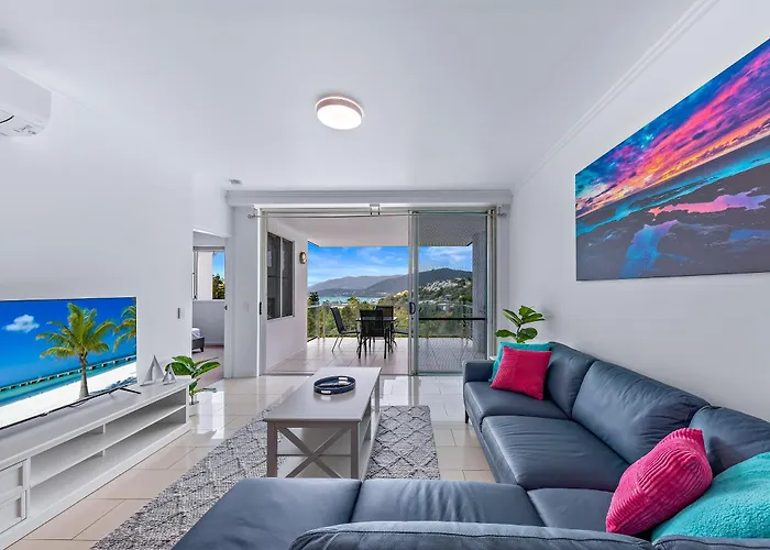 Airlie Summit Apartments