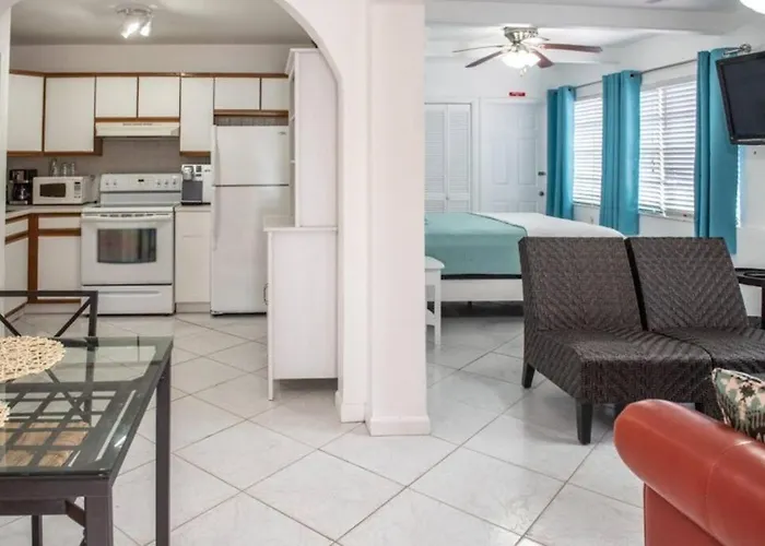 Aloha Apartments On The Intracoastal-Walk To The Beach Pompano Beach
