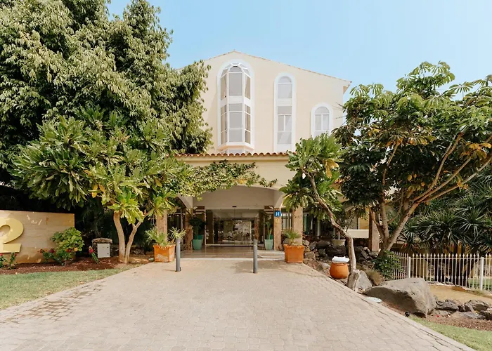 R2 Buganvilla Hotel & Spa