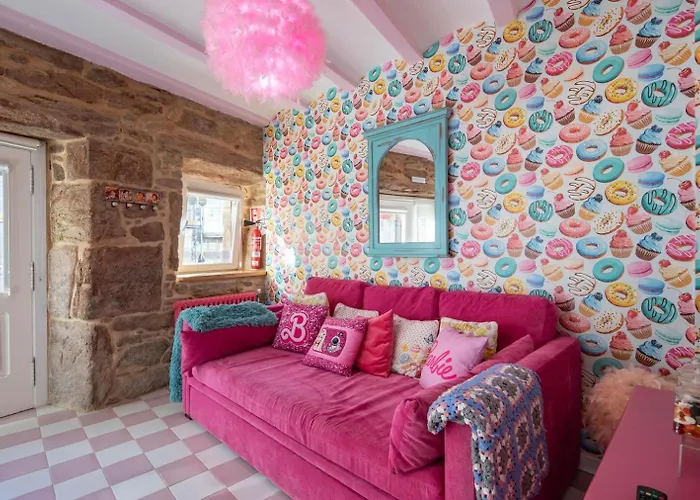 La Suite Años 50 La casa Barbie, bañera y chimenea de leña Corcubión