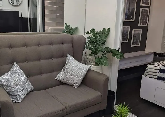 1 Cozy Bedroom In Lumiere Residences