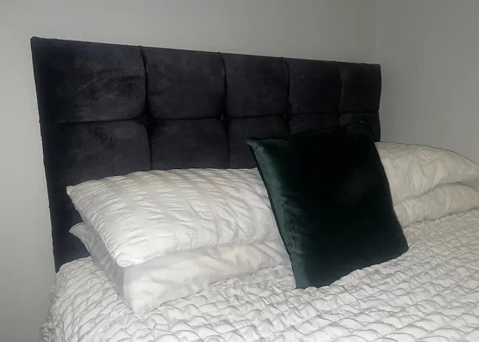 The Coral Guest House Southampton, Family Rooms, Suitable For Contractors