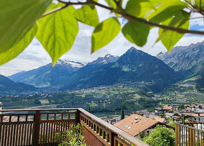 Schenna Garni Eden Bed&Breakfast