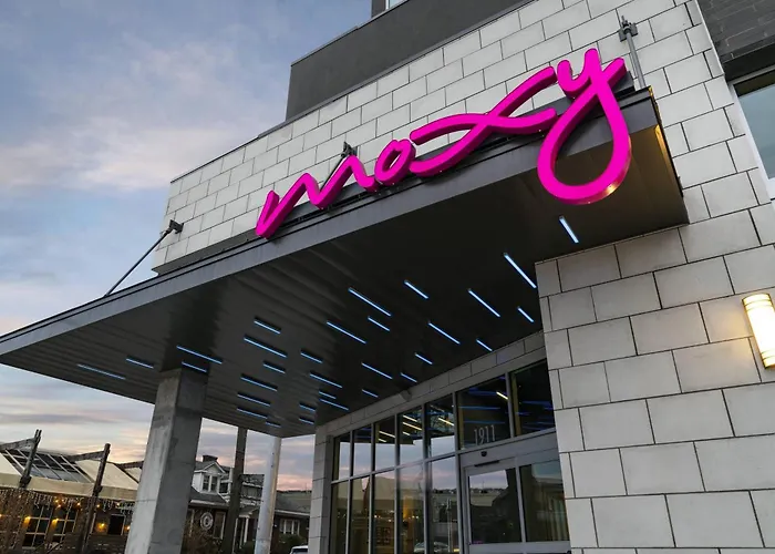 Moxy Nashville Vanderbilt Area