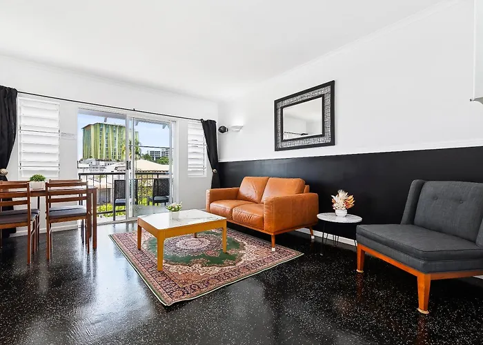 Villa Vaucluse Apartments Cairns