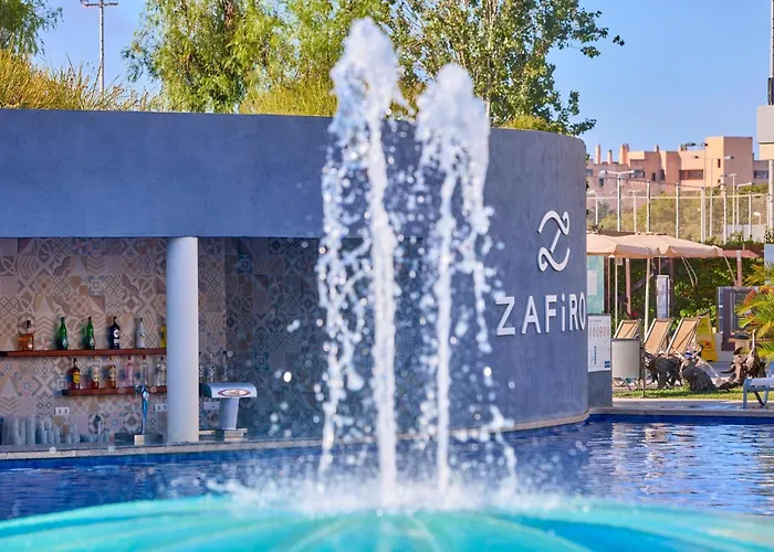Zafiro Palmanova Aparthotel