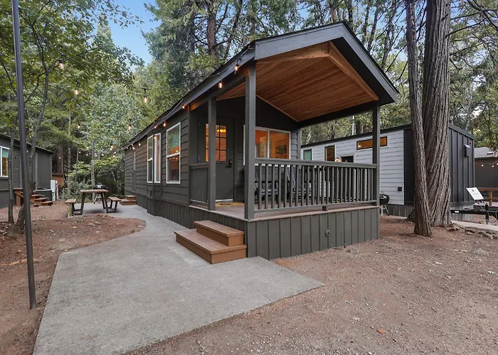 Cave Springs Resort Dunsmuir