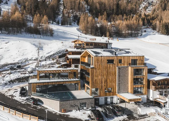 Gruenwald Resort Soelden Appartements Und Chalets Mit Pool