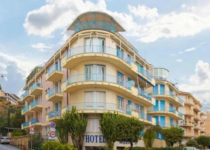 Lvg Hotel Collection - Majestic