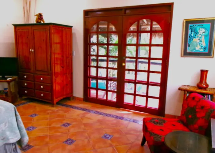 Casa Gatos Suites