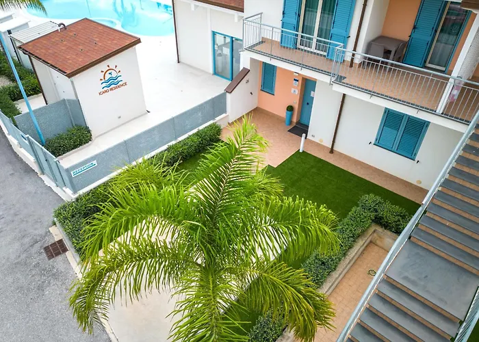Icaro Apartments With A Beautiful Pool