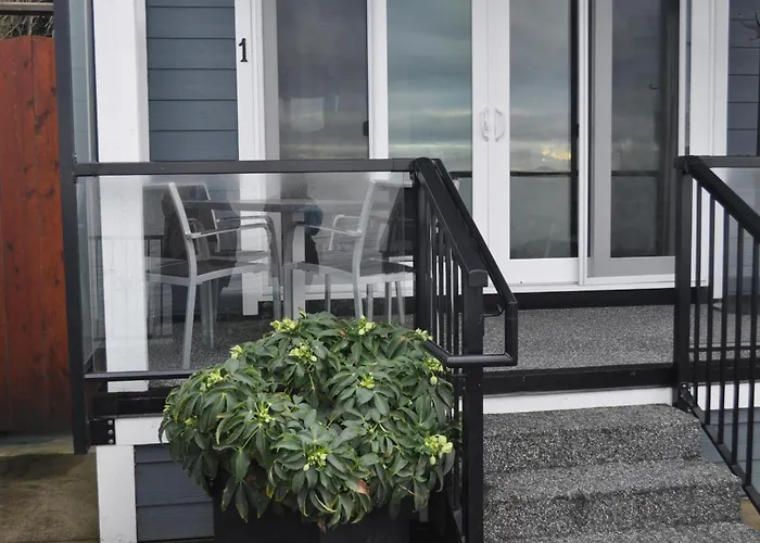 Qualicum Beach Ocean Suites
