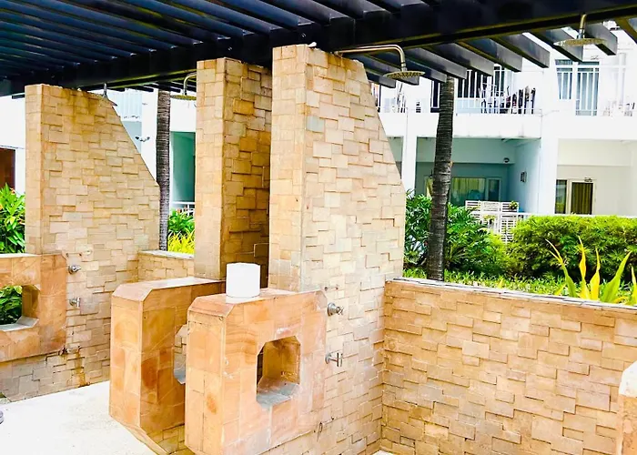 Shell Residences Moa By Paul Pasay