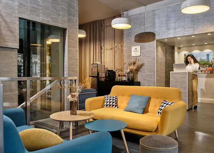 Hotel Atrium By Happyculture