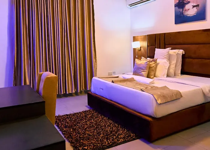 Crownedge Hotels