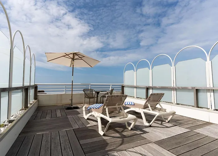 Best Western Hotel De La Plage Saint Marc Sur Mer