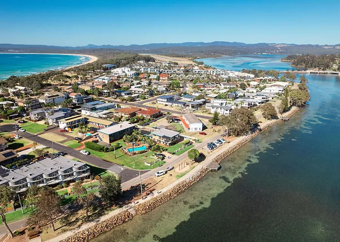 The Retreat Lakeside Merimbula