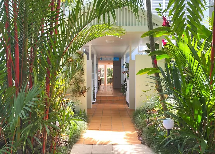 Port Douglas Apartments - Adults Only Oasis