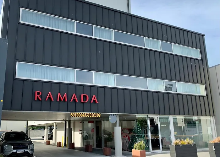 Ramada Suites By Wyndham City