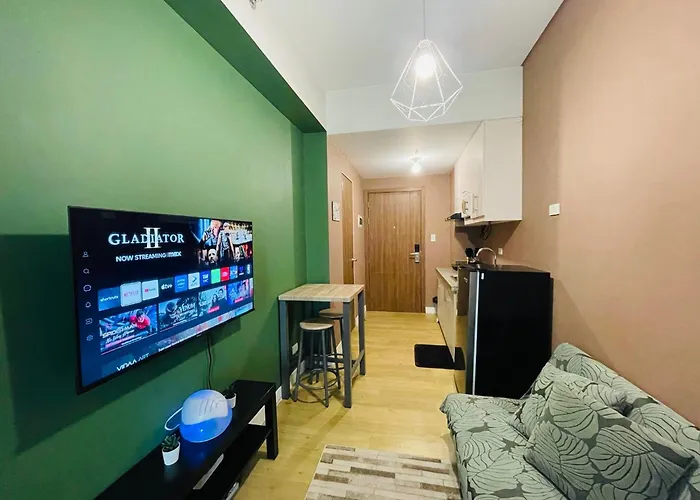 Spring Residences - 2Br Condo Near Airport With Balcony And Pool Views Paranaque City