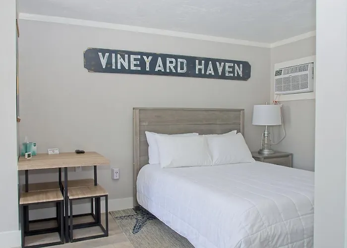 Vineyard Harbor Motel Vineyard Haven