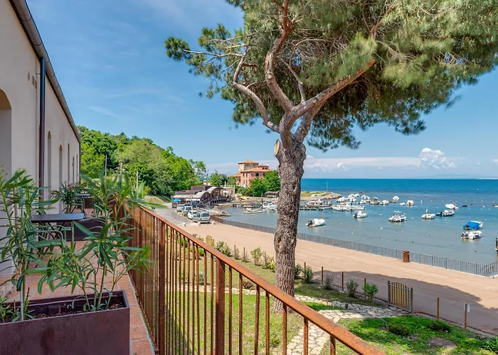 Porto Baratti Residence
