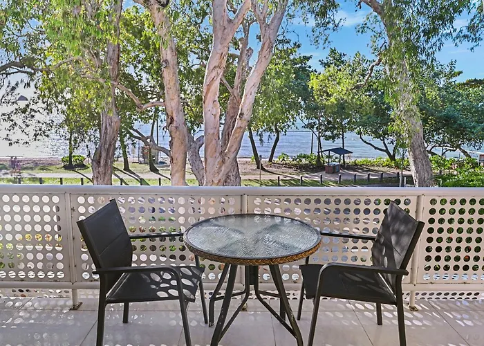 Marlin Waters Beachfront Apartments Palm Cove