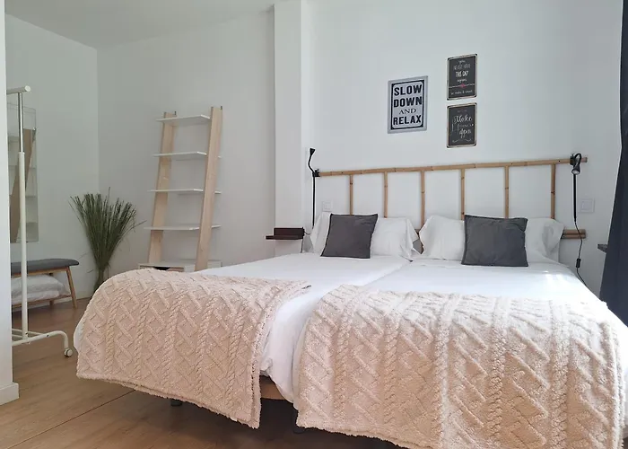 Acero y Piedra Apartamentos con jardín privado Cerceda 