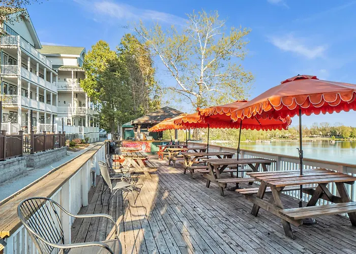 Lakeside Suites