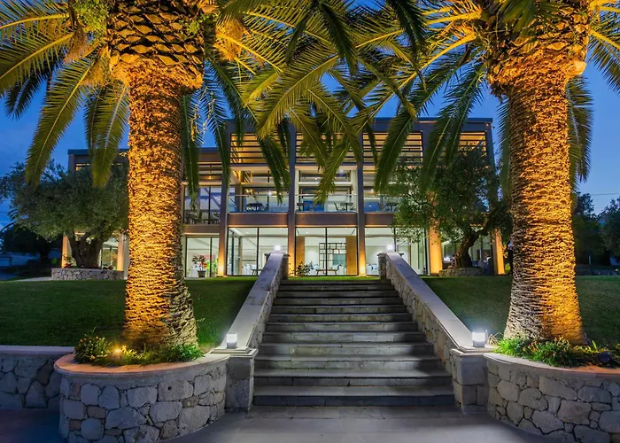 Iris Hotel