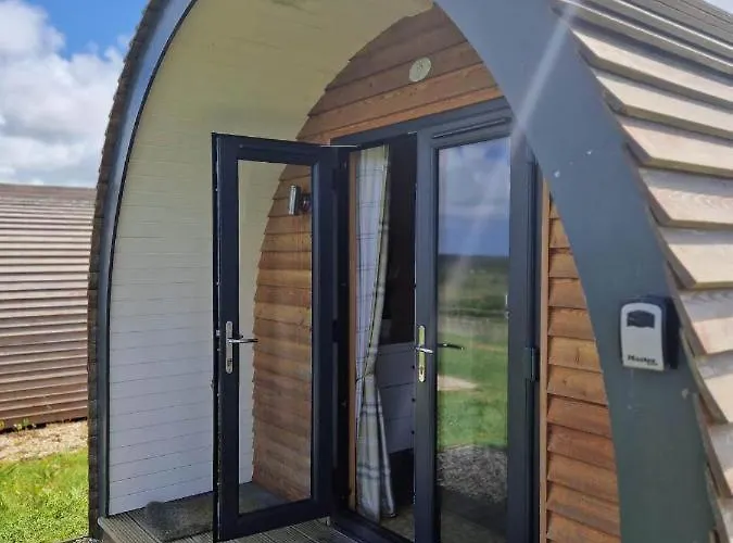 Travellers Rest Glamping Pods & Shepherds Hut