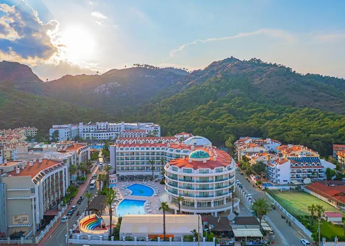 Pineta Park Deluxe Hotel