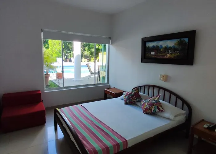Casa Campestre El Peñon 5 Habitaciones Girardot