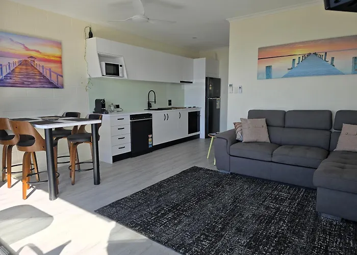 Whitsunday Waterfront Apartments