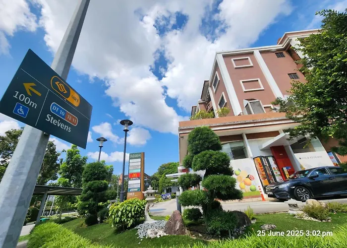 Alocassia Serviced Apartments