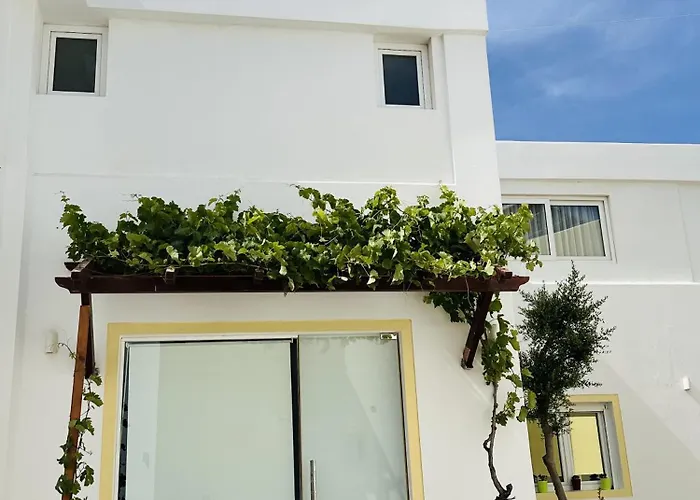 Arlene Suites